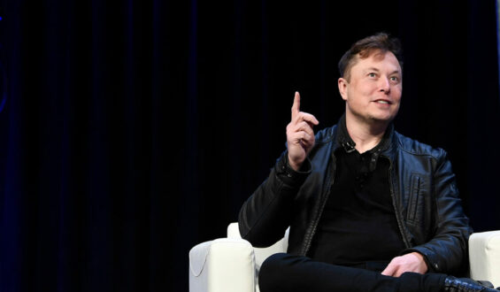 Генеральный директор Tesla Илон Маск заявил, что продал «достаточно акций», и обвиняет Калифорнию в «чрезмерном налогообложении»