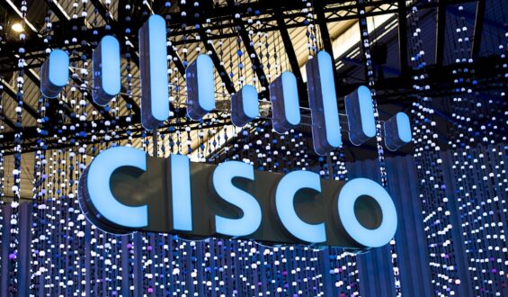 Cisco не будет переходить на частные центры обработки данных